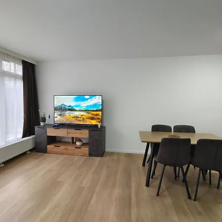 City House - Up To 8 Persons Apartment *